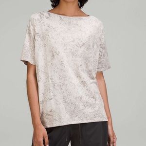 Lululemon Back in Action Short Sleeve T-Shirt *Vitasea / Size 8